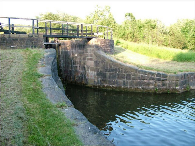 Ince part Flight of 13 Locks and Bridges Lock10